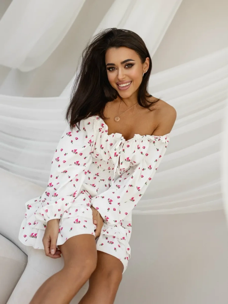 Bona Fide: Sweet doll "Rose white"