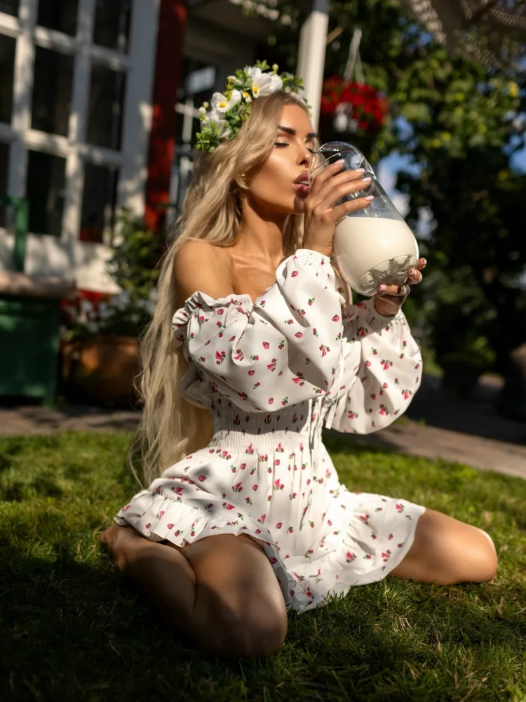 Bona Fide: Sweet doll "Rose white"