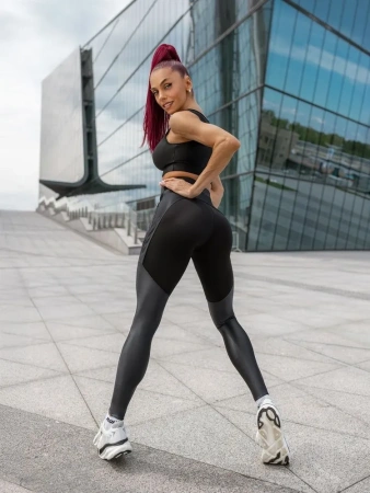 Bona Fide: Madonna "Black"